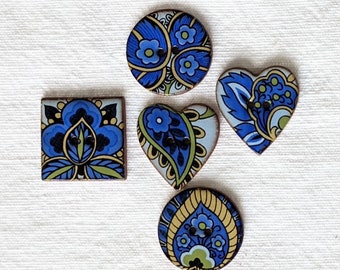 Set of 5 Blue, 22mm (round) lightweight, washable, ceramic buttons, Paisley design. For sewing and collecting. Handmade in UK.