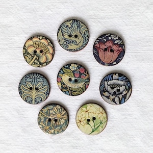 Set of 8 William Morris design, medium 22mm (approx 3/4 inch), handmade, washable, lightweight, ceramic  buttons. Handmade in Cornwall UK.