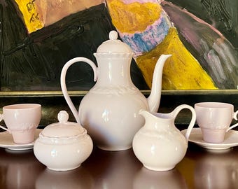 Hutschenreuther Tea Set – Vintage Floral Garland Porcelain With