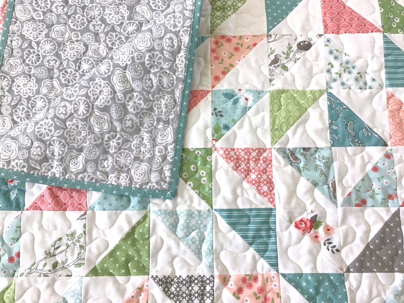 Eyeshadow Quilt Pattern PDF, Modern Quilt Pattern, Baby, Throw, Twin, Queen King, Fat Quarter and Layer Cake Friendly Easy Beginner Quilt image 2