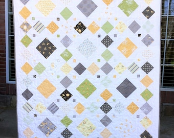 Bee Squared Quilt Pattern PDF, Modern Quilt Pattern, Simple Easy Beginner Quilt, Fat Quarter Friendly, Baby, Throw, Twin, Queen, King Size