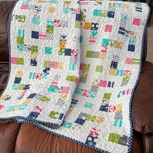 Modern Throw Quilt: Colorful Handmade Cotton Sofa Quilt