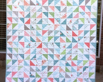 Eyeshadow Quilt Pattern PDF, Modern Quilt Pattern, Baby, Throw, Twin, Queen King, Fat Quarter and Layer Cake Friendly Easy Beginner Quilt