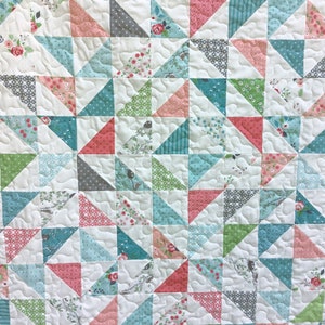 Eyeshadow Quilt Pattern PDF, Modern Quilt Pattern, Baby, Throw, Twin, Queen King, Fat Quarter and Layer Cake Friendly Easy Beginner Quilt image 3