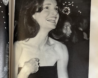 ジャクリーン・ケネディ・オナシス 1929-1994、チャールズ・ローリス著