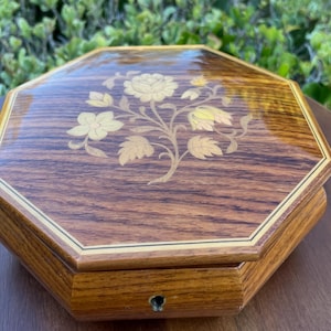 Vintage Reuge Octagonal Musical wooden Jewelry Box wood inlay flower design. 8&quot; wide x 3&quot; tall. Symphonia No. 5. Made in Italy.