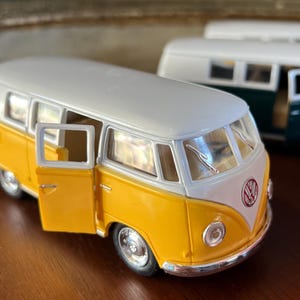 DUB CITY 1962 VW BUS フォルクスワーゲン バス Dub City Jada Toys - 1962 Volkswagen Bus - 1:32 Scale - Etsy