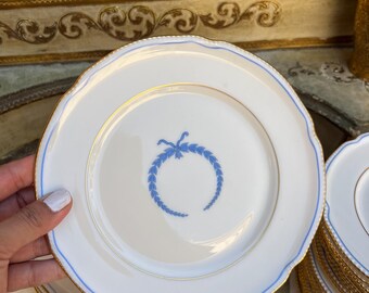 Elegant and Beautiful vintage Castleton &quot;Empire&quot;. Gold rim and blue. 4 dinner plates, 7 salad plates and 17 bread & butter 5 saucers.