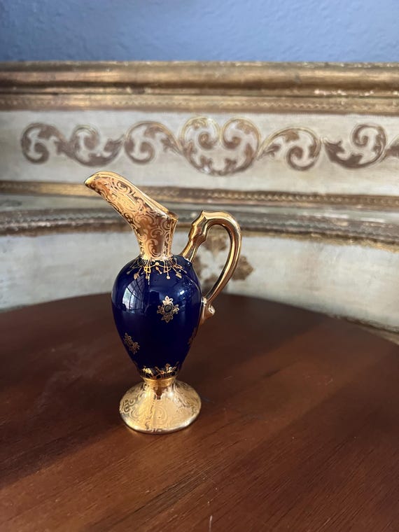 ヴィンテージ フランス リモージュ磁器 ブルー花瓶 ピッチャー、22K ゴールド ヴィンテージ フランス リモージュ磁器 ブルー花瓶 ピッチャー、22K