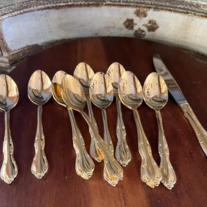 Vintage Retroneu Korea Floral, Stainless-steel, gold-plated stainless-steel cutlery. Elegant, chic and sleek. image 1