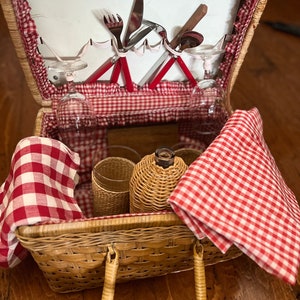 Vintage Picnic time basket. Wine and cheese set. 18 pieces. Good vintage condition. 15x11x10 inches.