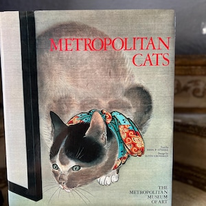 Metropolitan Cats-- Vintage @1981 Hardcover Book by The Metropolitan Museum of Art&quot; 11.5&quot; x 9.5&quot; x 0.5&quot;