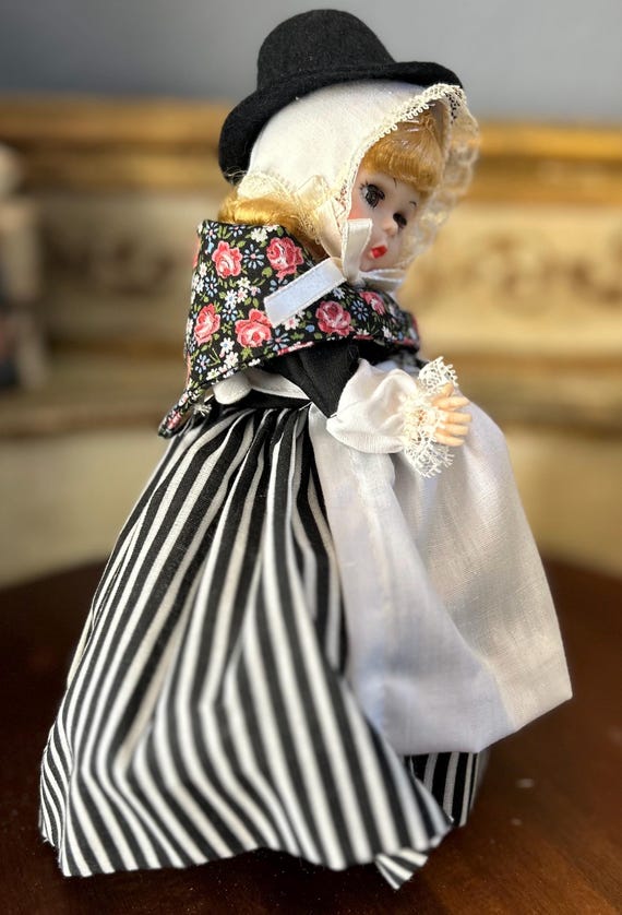 Vintage Madame Alexander Britain Doll, #558, With Original Box - Etsy