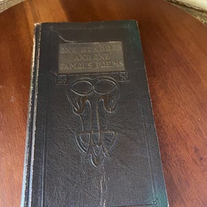 One Hundred and One Famous Poems-- Almost an antique, 1929 Hardcover, leather Book The Cable Company. 8x4.75&quot;
