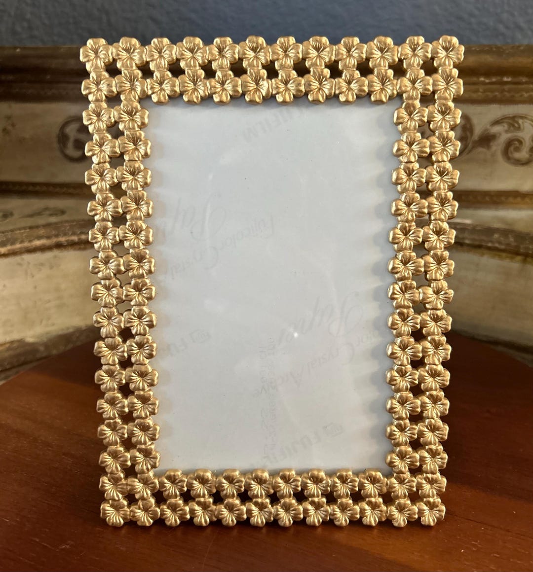 Vintage Connoisseur Gold Mini Intricate Flower-filled Metal