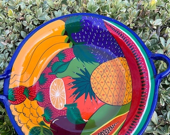 Handmålad mexikansk Talavera-skål. Ixtapa Zi-lera signerad av Juan Marcos G 35 x 6 cm