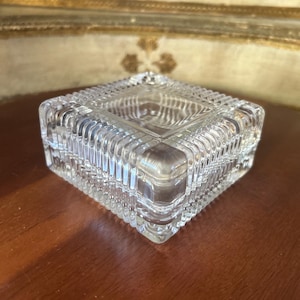 Vintage 4&quot; x 2&quot; Elegant Cut Glass Crystal Trinket Box