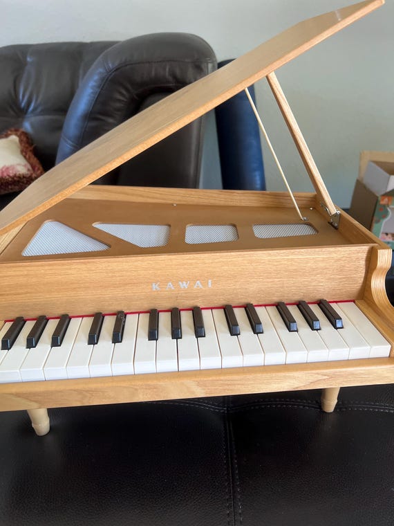 カワイ　グランドピアノ　for children Kawai Grand Piano for Kids 17x14.5x8 in 32 Keys - Etsy