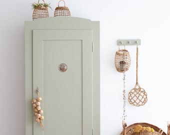 Ancient pantry / linen cupboard "Lotta"