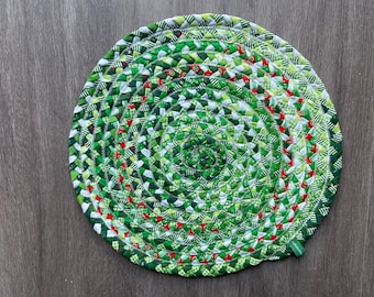 Christmas table mat 16”
