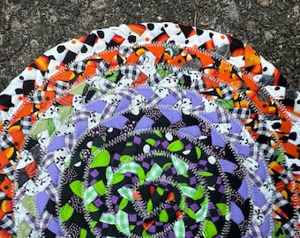 Halloween table mat 11”