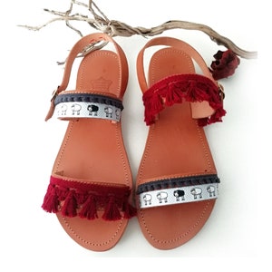 Women sandals strapes flatsSlip on shoes with strap for her image 1
