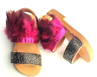 Sandales Fille Cuir/ Fuchsia sandals for kids/ Boho sandals toddler/ Leather sandals/ Straps sandals with buckles.