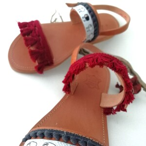 Women sandals strapes flatsSlip on shoes with strap for her image 3