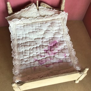 Vintage quilt miniature bed spread with 2 Pillows (SF3)