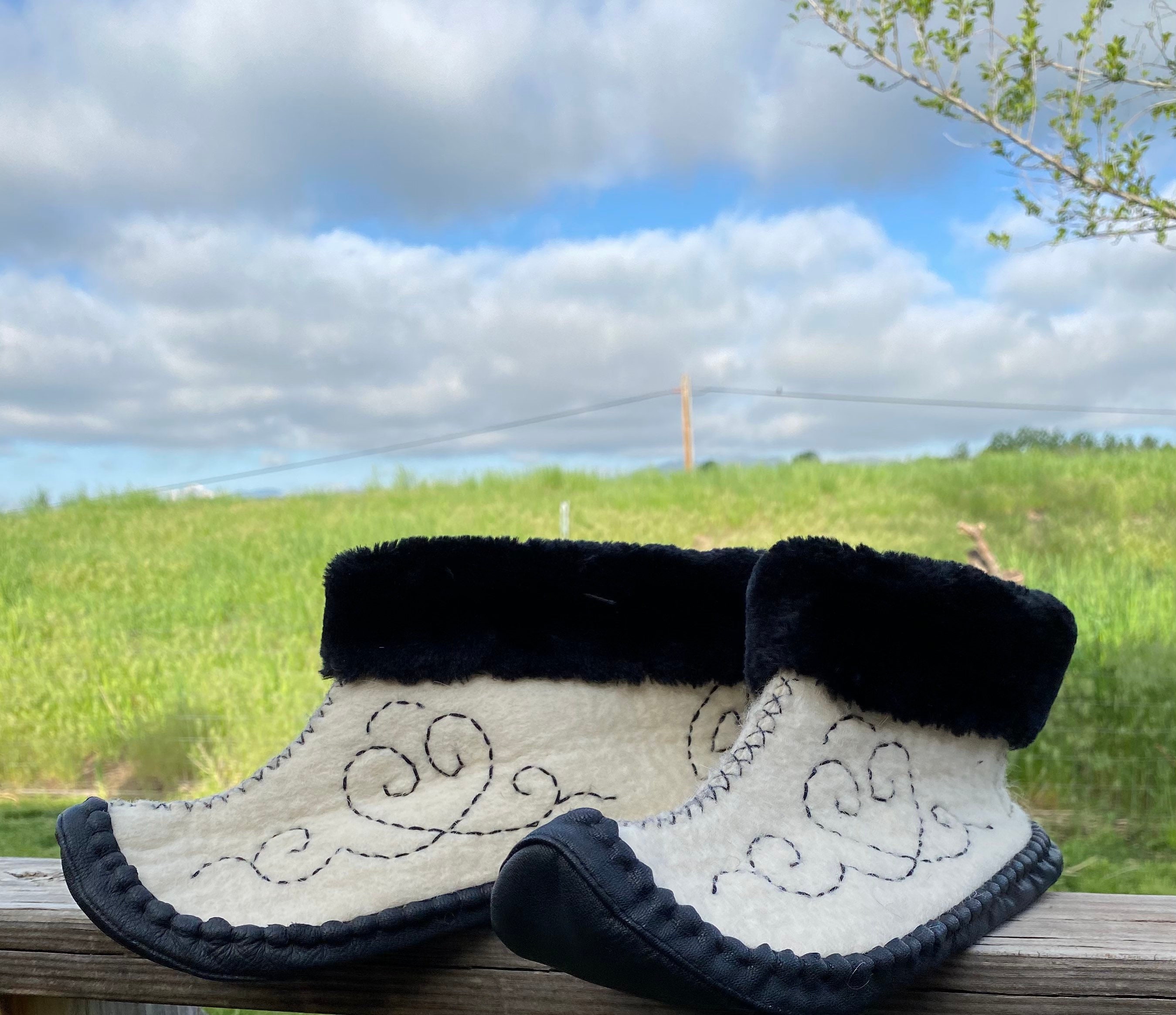 Womens 78.5 Elf Slippers Hand Felted Elf Booties Royal Etsy