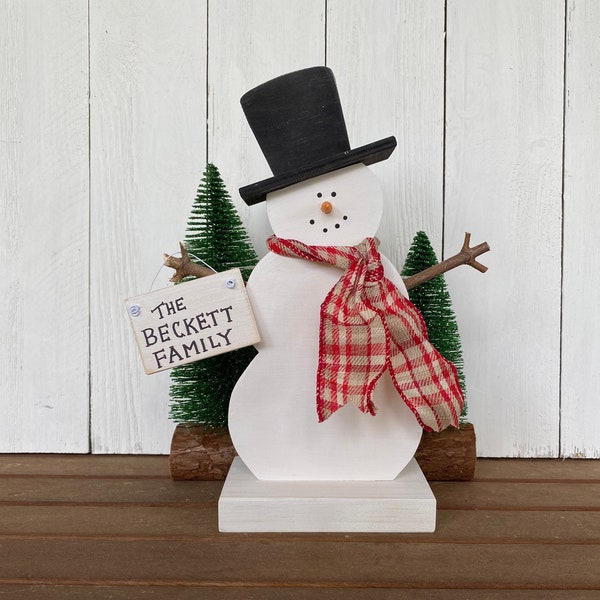 Bonhomme de neige en bois avec enseigne personnalisée, décoration de bonhomme de neige, décoration de Noël, décoration de cheminée, cadeau personnalisé, décoration de ferme faite main