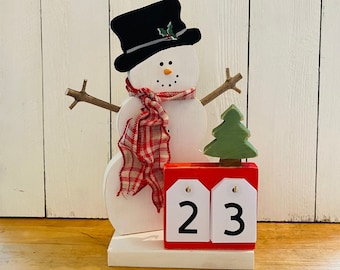 Snowman Christmas Countdown: Hand-Painted Farmhouse Decor