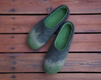 Unisex felted slippers Felt slippers Men slippers Men clogs Wool clogs Women clogs