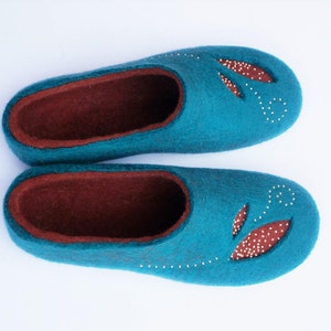 Felt slippers women Felted slippers Felted wool slippers Felted women slippers Soft wool Women gifts Gefilzte Hausschuhe image 1