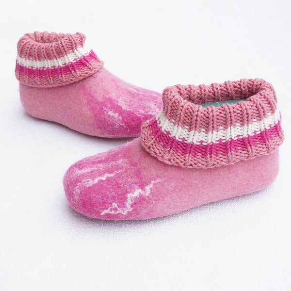 Girl felted slippers  Women clogs Women felted slippers Merino knit