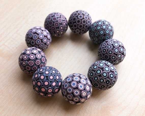 18 x PAINTED WOODEN FLOWER POLKA DOT ROUND SPACER BEADS 10MM ETHNIC RUSTIC WOOD