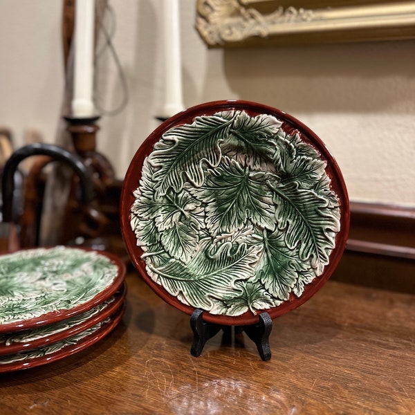 Majolica like vintage leaf Plate