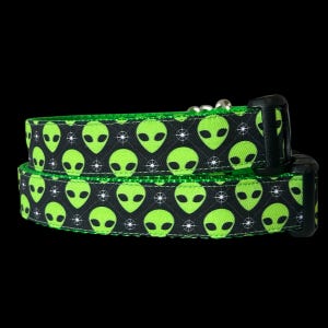 Alien Dog Collar, Outer Space