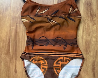 Vintage badpak uit één stuk: bohobruine bamboebladprint, maat medium