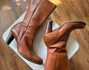 Cognac Leather, y2k era Heeled Boots – UGG Australia Mid Calf Style