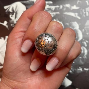 Unique Vintage Sterling Silver 925 Ring With Raised Textured Ball Size 7