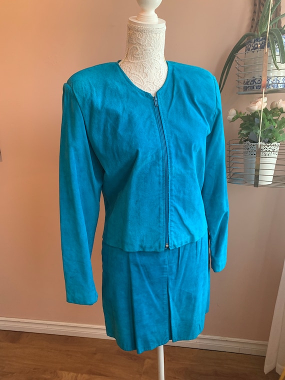 Vintage 1980’s Vibrant Peacock Blue 2 Piece Suede 