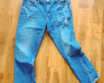 Vintage 1990’s ‘Silver’ Distressed Medium Wash Girlfriend Jeans Size 31