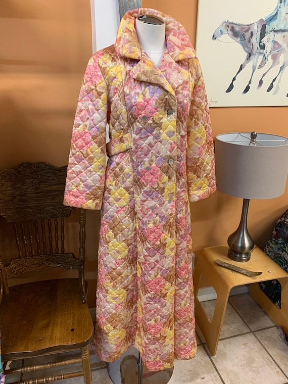 Vintage Leisure Lady Floral Print Housecoat Nightg
