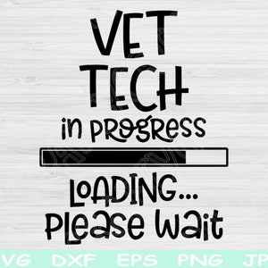 Puede incluir: Gráfico de texto en blanco y negro que dice "Vet Tech en progreso" con una barra de carga y el texto "Cargando... Por favor espere".