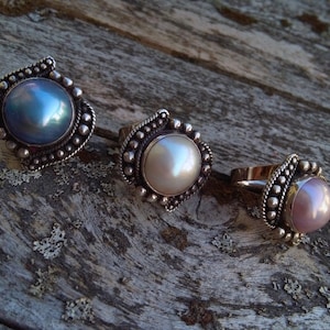 Freshwater natural mabe pearl ring 925 sterling silver, hand made artisan ring set with a blue pink white mabe blister pearl