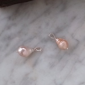Lovely pink pendant charm freshwater pearls