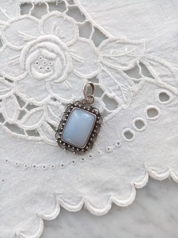 Rectangular pendant with natural white agate in s… - image 2