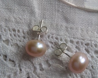 Orecchini rosa 9mm / 0.35 "in argento sterling con perle d'acqua dolce