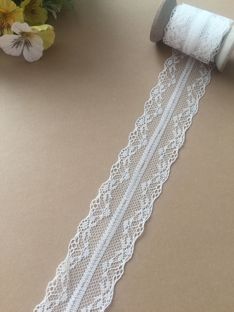 Lace ribbon white image 3